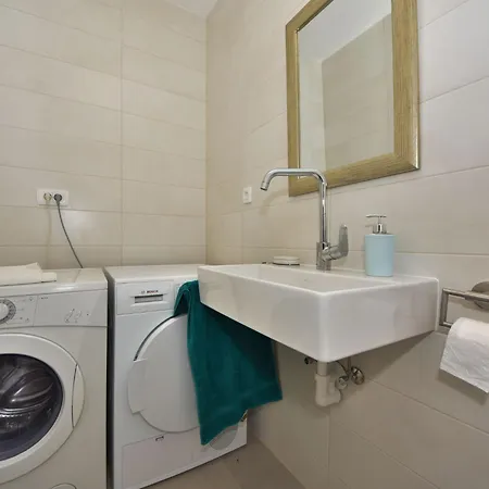 בית נופש Sea Side By Interhome