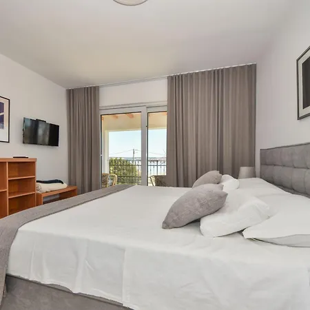 Sea Side By Interhome